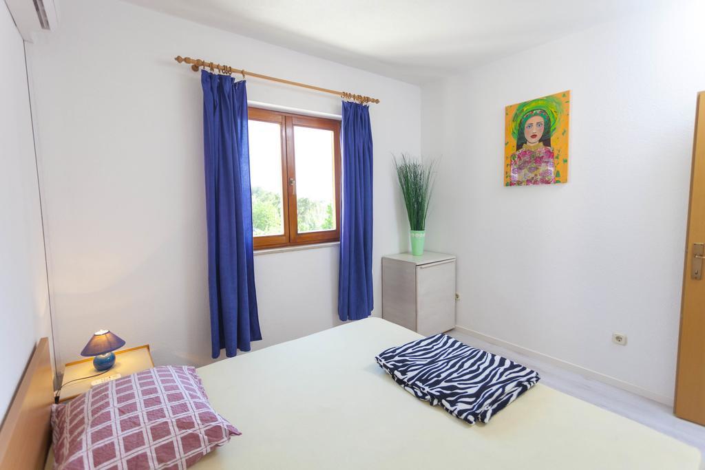 Meri Apartments - Puharic Makarska Ruang foto