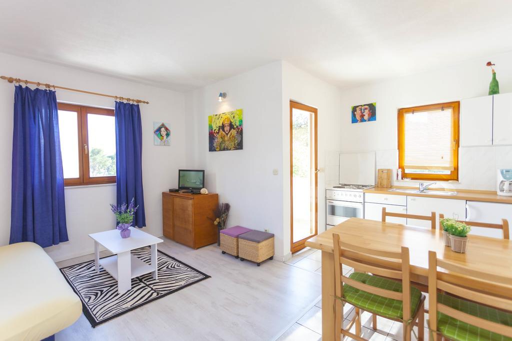 Meri Apartments - Puharic Makarska Ruang foto