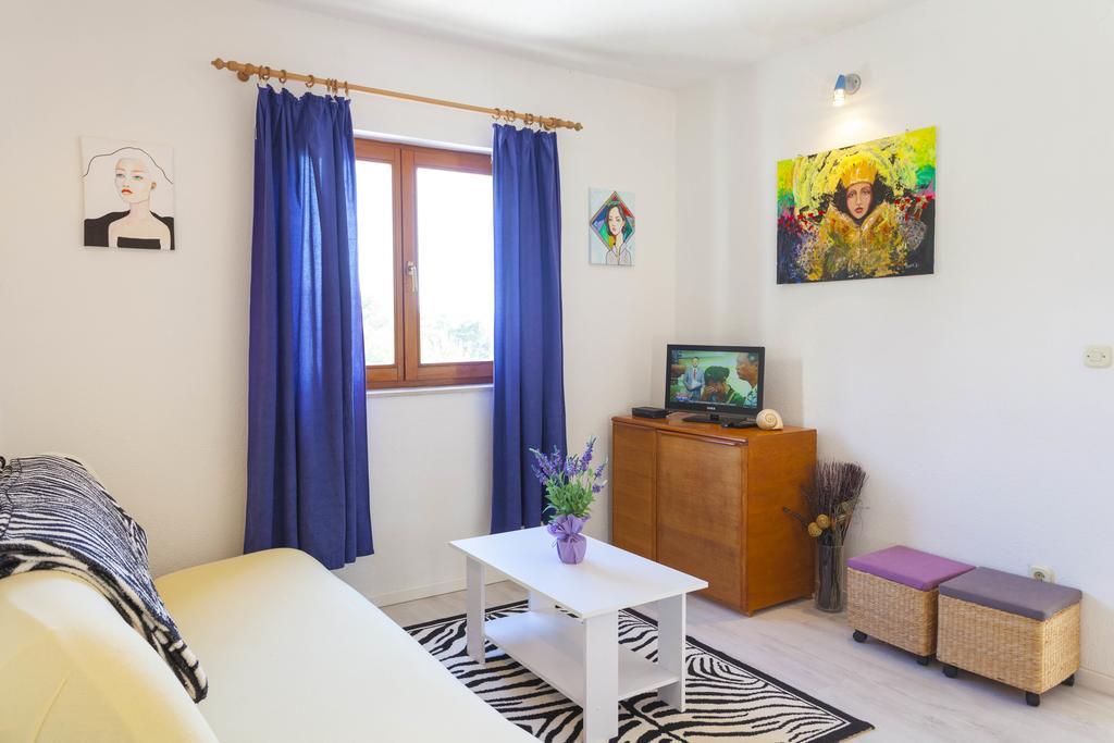 Meri Apartments - Puharic Makarska Ruang foto