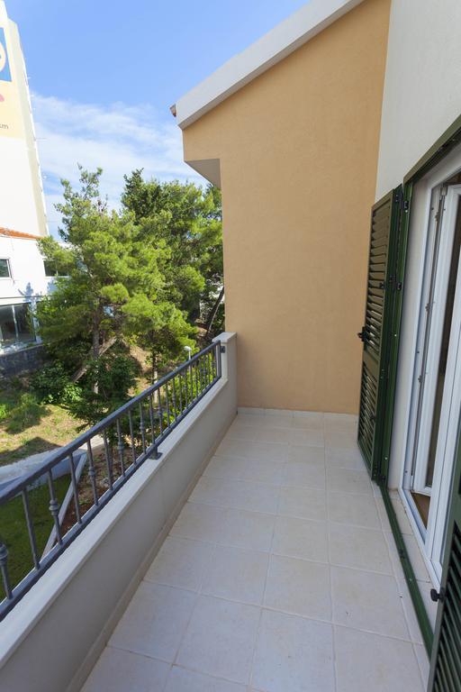 Meri Apartments - Puharic Makarska Bagian luar foto