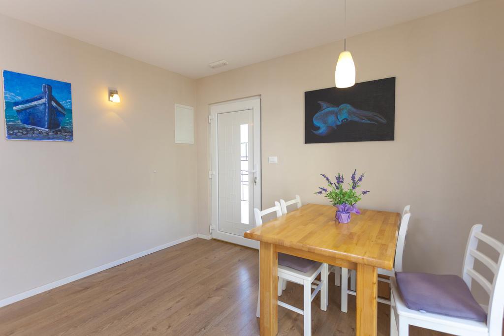 Meri Apartments - Puharic Makarska Bagian luar foto